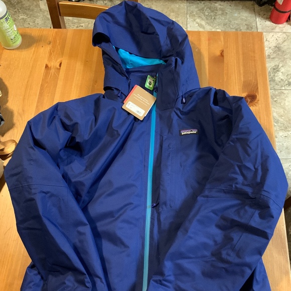 Patagonia Jackets & Blazers - XL Women's Patagonia Snowbelle Insulated 3 in 1